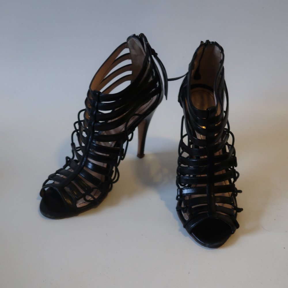 ROUSSEAU BLACK LEATHER STRAPPY PEEP TOE SANDALS 5*